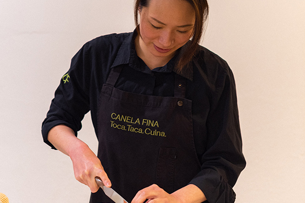 emiko-tsunoda-sushi-woman